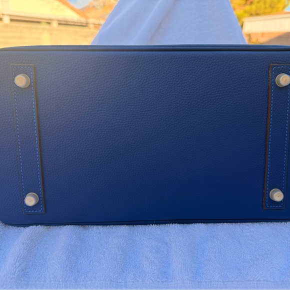 Authentic KAMUGO women's Blue #35 leather purse/handbag w/handles/dust cover - Picture 6 of 10